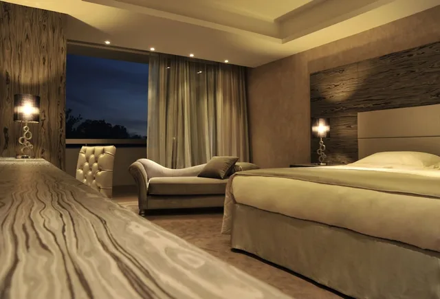 جناح بسرير كينج بإطلالة على البحر، Adams Beach Hotel and SPA 1/2