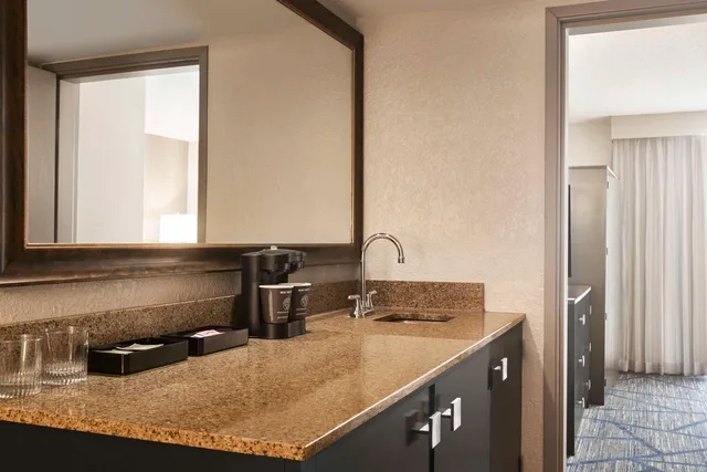 جناح بسرير مزدوج، Embassy Suites by Hilton Miami International Airport 3/3