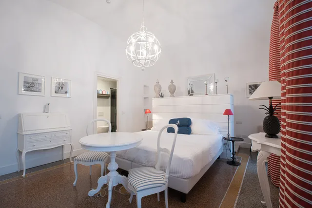 جناح بسرير كينج بإطلالة على البحر بشرفة، Marina Hotel Charming Rooms 5/10