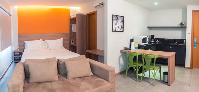 Master, Suite, Double Bed, Sofa، Malibu Plaza Hotel 4/7