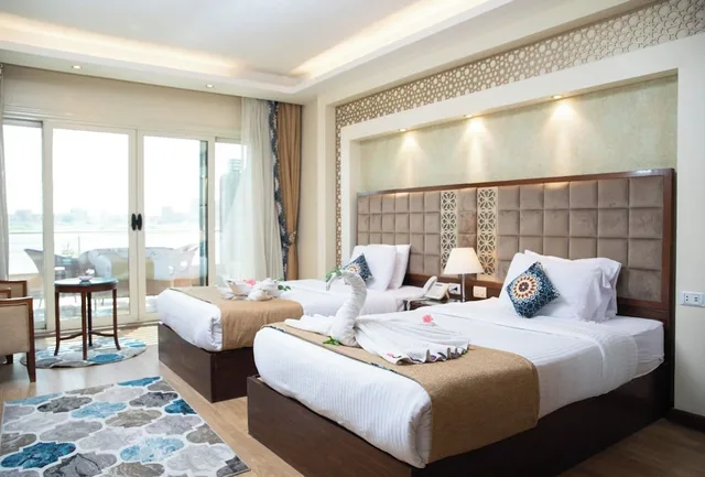 غرفة سوبيريور بسرير كوين بإطلالة على النهر بغرفة نوم واحدة، Trans Nile Hotel 1/8