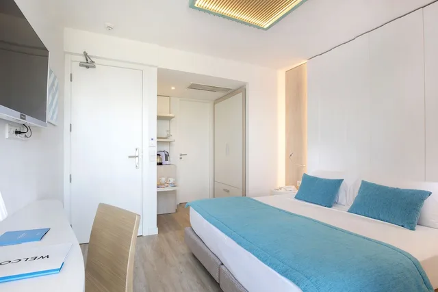 غرفة سوبيريور بسرير مزدوج بإطلالة على البحر بشرفة، La Goleta Hotel De Mar - Adult Only 1/3