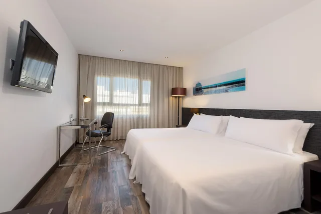 غرفة قياسية بسريرين منفصلين، Hotel Cadiz Paseo Del Mar Affiliated By Melia 3/7