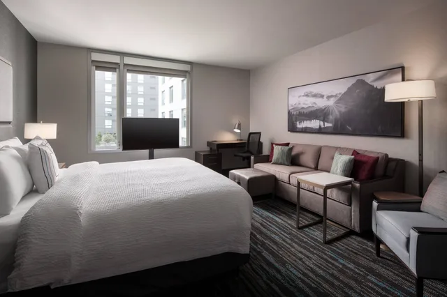 جناح جونيور بسرير كينج بإطلالة على المدينة مع أريكة لذوي الإعاقة، RESIDENCE INN SEATTLE DOWNTOWN/CONVENTION CENTER 2/5