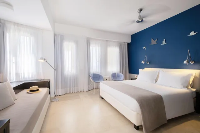Room, Triple, Volcano View، Majestic 3/9