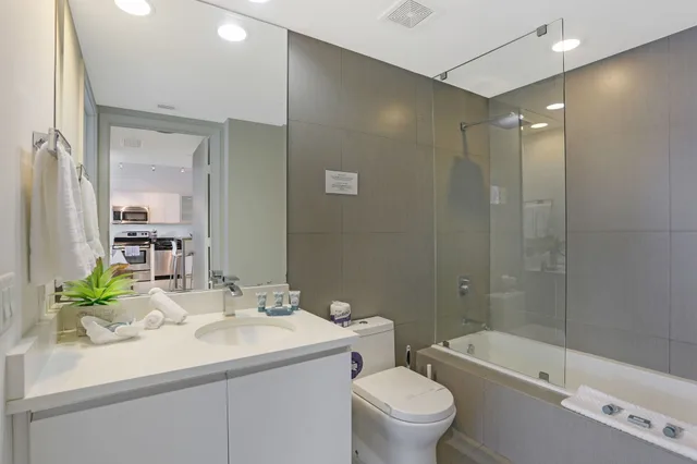 شقة بسرير كينج بإطلالة على المدينة بغرفة نوم واحدة مع أريكة، Miami Vacations Corporate Rentals - Monte Carlo 6/10