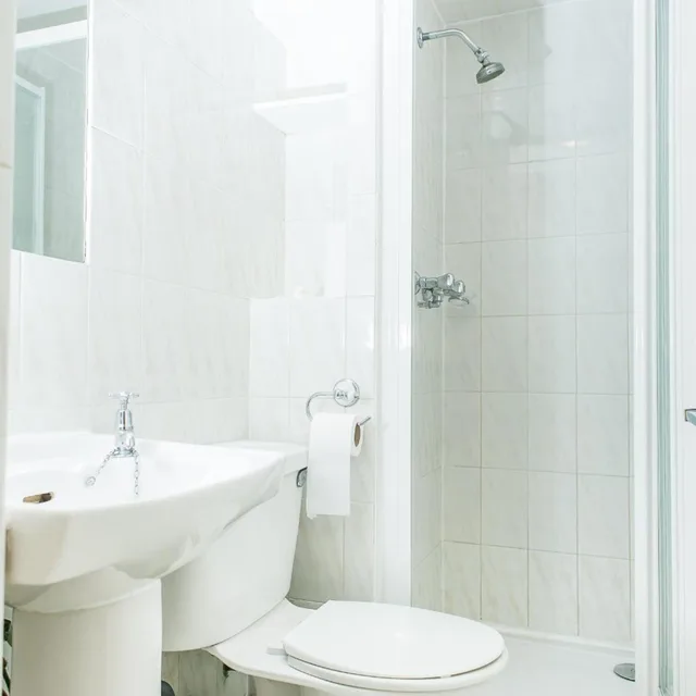 غرفة صغيرة مزدوجة بحمام خاص، Avonmore Hotel Cartwright Gardens 3/4