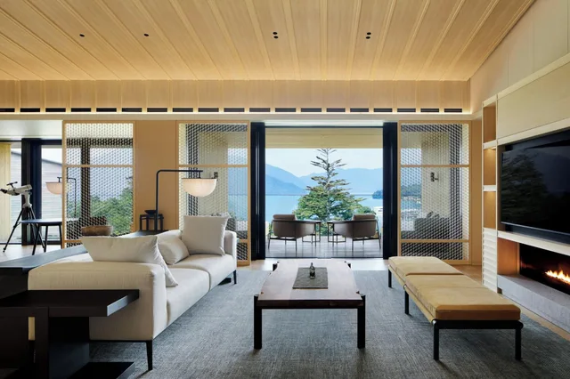جناح بإطلالة على البحيرة، The Ritz-Carlton, Nikko 2/3