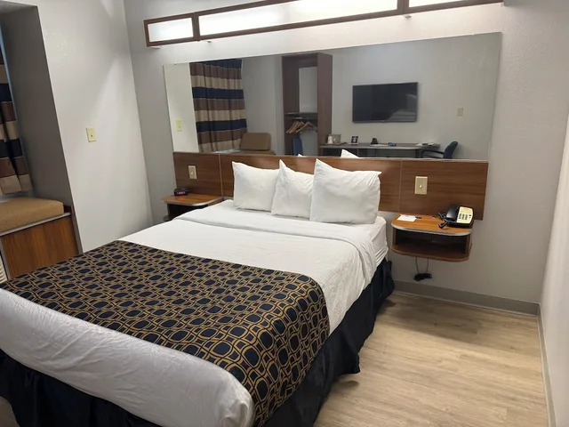 غرفة قياسية بسرير كوين، Microtel Inn & Suites By Wyndham Dickson City/Scranton 4/6