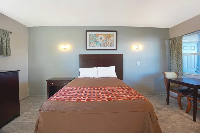 شقة بغرفة نوم واحدة، Sunrise Inn by OYO Titusville FL 5/10