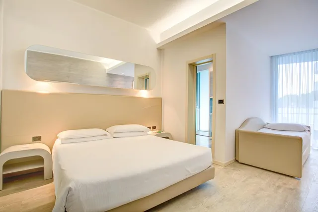 غرفة سوبيريور ثلاثية، Hotel Le Palme - Premier Resort 1/1