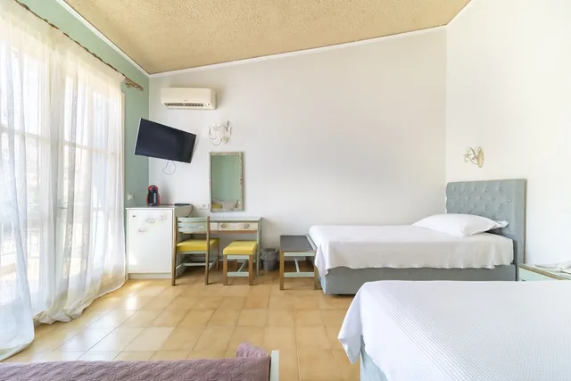 غرفة كلاسيكية ثلاثية بثلاثة أسرّة بإطلالة على الجبل، Hotel Agia Markella 2/5
