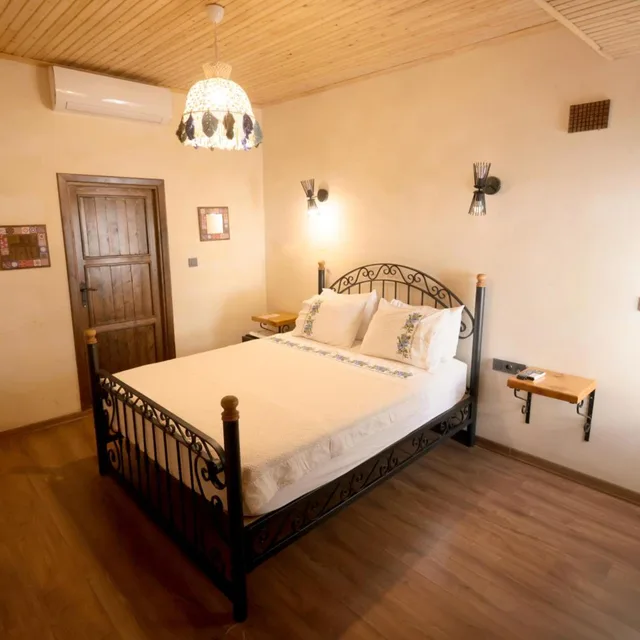 Room, Double Bed, Garden View, Astarte Hotel 3/10