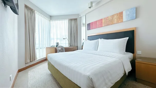 Cosmo, Twin Beds، Stanford Hotel 4/10