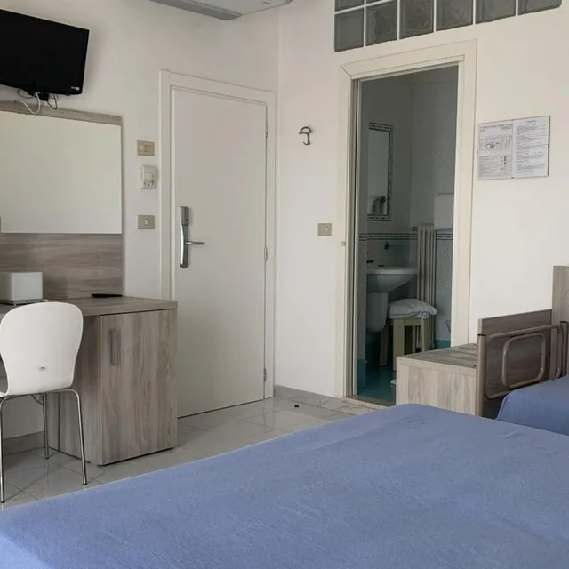 غرفة ثلاثية بشرفة، Hotel Monti 4/8