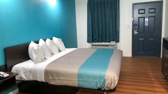 غرفة بسرير كينج لذوي الإعاقة، Motel6 Temple, TX 5/10