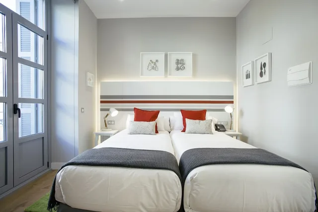 غرفة خارجية بسرير كوين بإطلالة على المدينة، Legazpi Doce Rooms 6/10