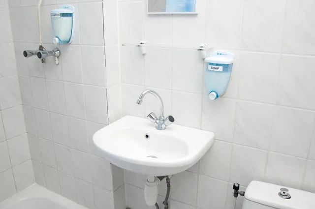 غرفة رباعية، Budget Hotel Ben 8/9