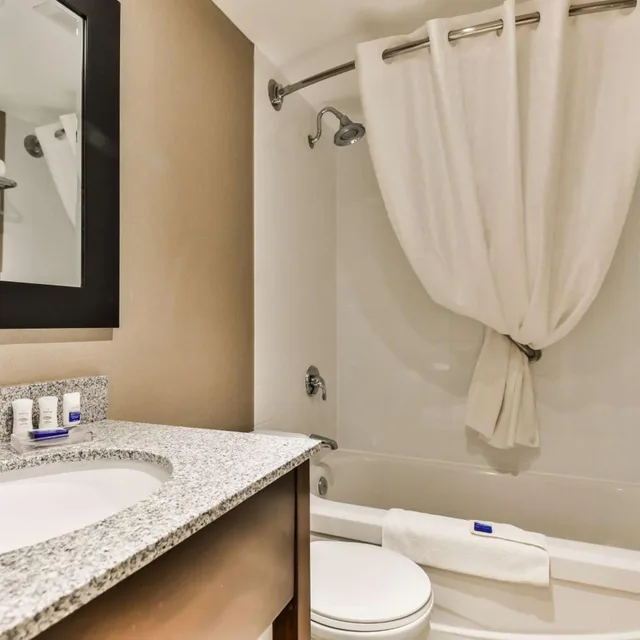 جناح جونيور بسرير كينج، Best Western Plus Cambridge Hotel 5/6