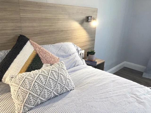 غرفة كومفورت بسرير كوين بحمام خاص، Carnarvon Lodge Kirribilli, Sydney 3/5