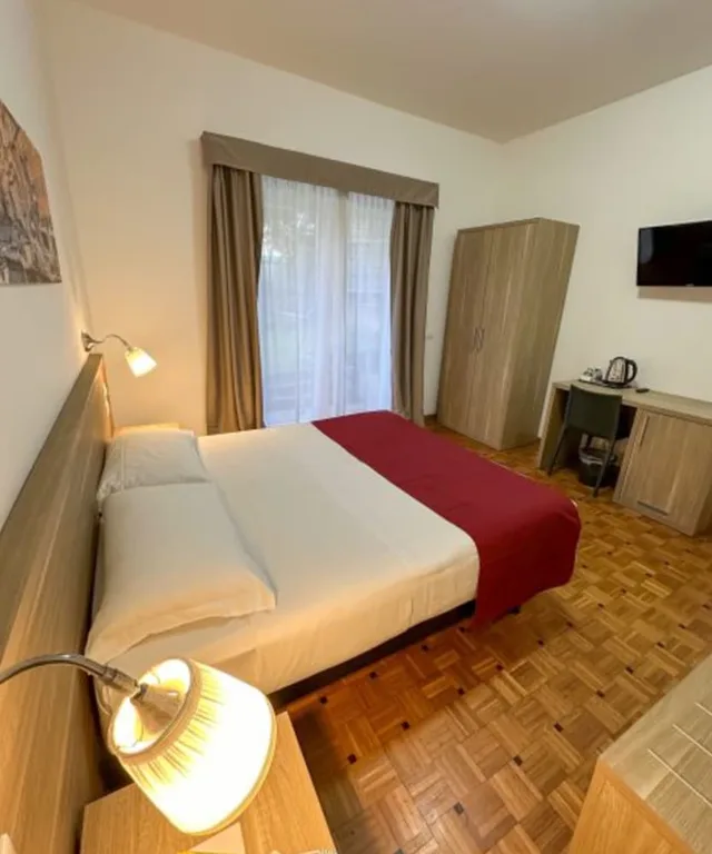 غرفة قياسية بسرير مزدوج، Hotel Domus Aurelia 3/10