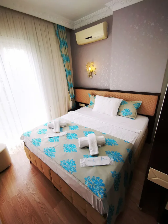 غرفة اقتصادية بسرير مزدوج بشرفة في طابق منخفض، Hotel Broken Column 6/10