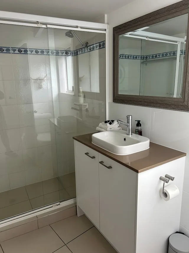 Superior, Studio, Suite, Queen Bed, Beachside Mooloolaba 3/3