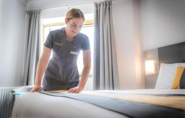 غرفة قياسية بسرير كوين، Maldron Hotel Belfast International Airport 6/8