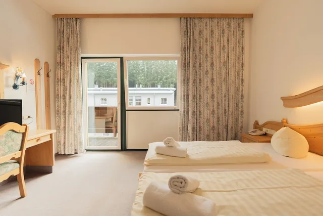 جناح تقليدي بسريرين كينج وسرير فردي بشرفة بغرفتي نوم، Gruberhof Hotel 2/10