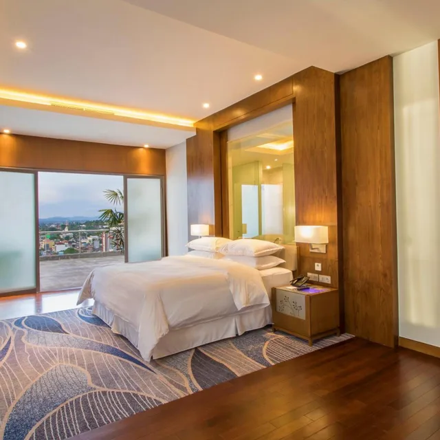 جناح رئاسي بسرير كينج، FOUR POINTS BY SHERATON MANADO 4/9