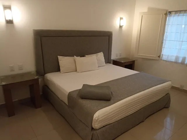 غرفة قياسية بسرير كينج، Hotel Zar Guadalajara 5/10