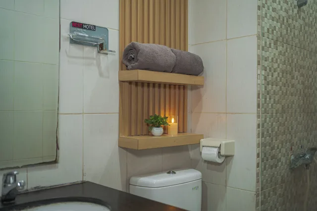 Superior, Double Bed, Best Hotel Kedungsari 5/5