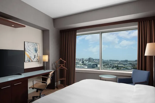 غرفة سوبيريور بسرير كينج، Delta Hotels Istanbul West 3/6