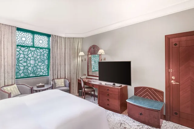 غرفة بسرير كينج، المدينة هيلتون(Madinah Hilton Hotel) 6/12