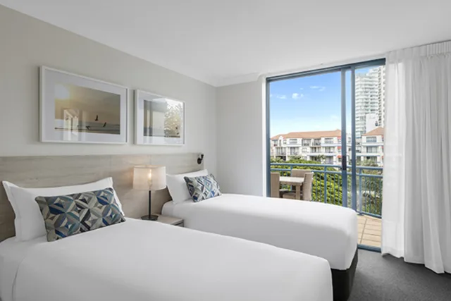 2 Bedrooms, Apartment, Ocean View, Oaks Gold Coast Calypso Plaza Suites 2/2
