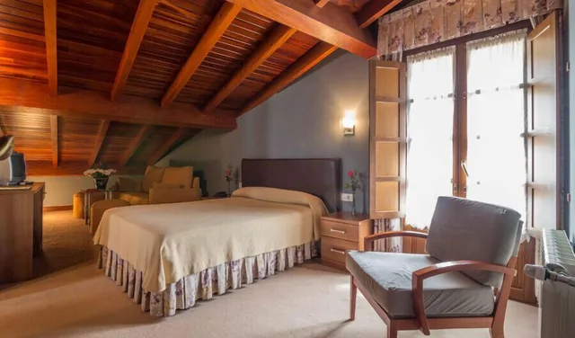 غرفة أساسية بسريرين منفصلين، Gran Hotel Cela 2/6