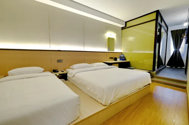 Premium, Triple, 1 Queen and 1 Single Bed, Ming Paragon Hotel 1/2