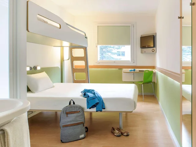 غرفة اقتصادية ثلاثية بسرير مزدوج، Ibis Budget Bern Expo 3/10
