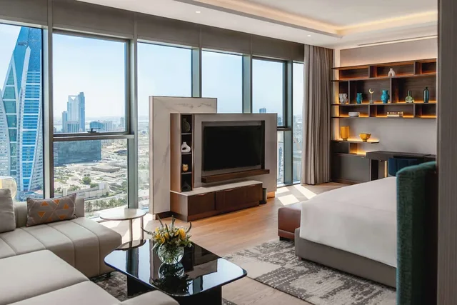 بنتهاوس بانورامي بسرير كينج بإطلالة بمسبح خاص، Conrad Bahrain Financial Harbour 2/5