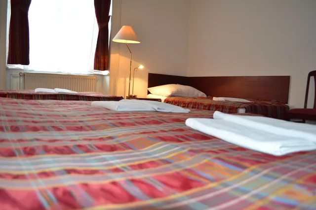 غرفة رباعية، City-Inn 7/10