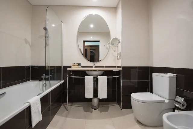 Junior Suite, King Bed, Sofa, Vila Gale Coimbra 3/3