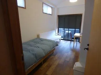 غرفة مفردة بشرفة، Guesthouse Hyakumanben Cross 1/1