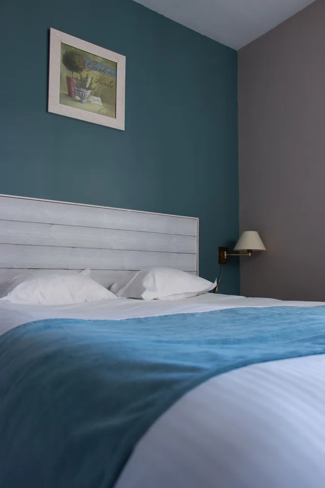 جناح كومفورت بسرير كوين بغرفة نوم واحدة بحمام خاص مع أريكة، Logis Hotel Le Majestic 3/5