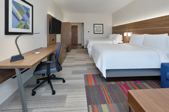 غرفة بسريرين لذوي الإعاقة، Holiday Inn Express And Suites Plano East 2/4