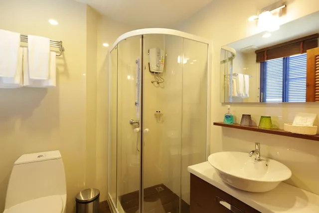 غرفة كلاسيكية ديلوكس بسرير كينج، Nandha Hotel 6/6