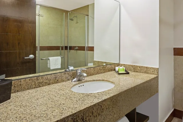 غرفة بسريرين كوين، Wyndham Garden Cancun Downtown 7/7