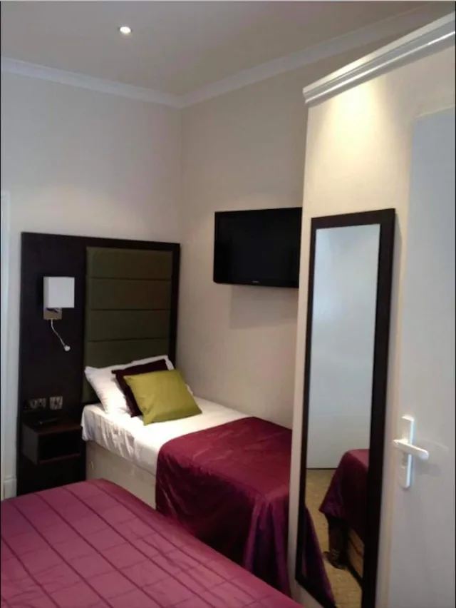غرفة تنفيذية رباعية بسريرين مزدوجين، Goodwood Hotel 3/6