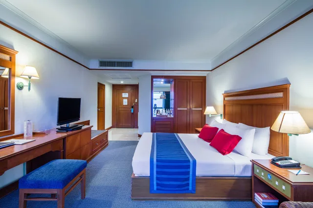 Horizon، Cholchan Pattaya Beach Resort 3/10