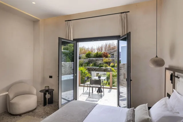 Epic, Junior Suite, Garden View, Hot Tub، Aeonic Suites and Spa - Adults Only 4/6