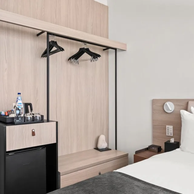 Classic, Single Bed, Convertible Double Bed, Balcony، Mercure Larnaca Finikoudes Beach 7/9